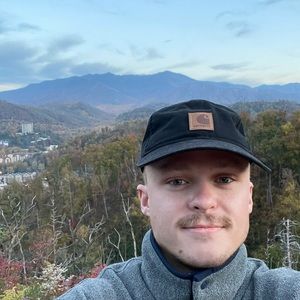 Meet your Posher, Gavin